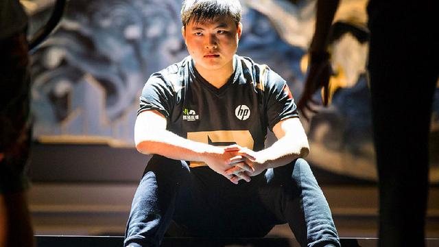 实的中场 实的中场