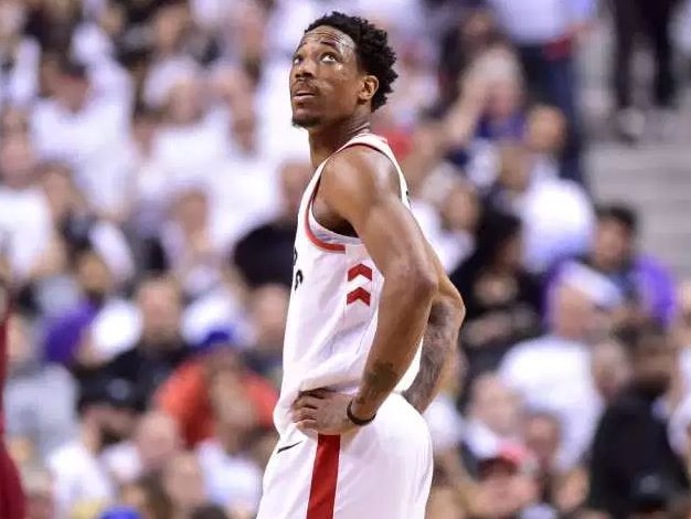 劃成為了媒 劃成為了媒