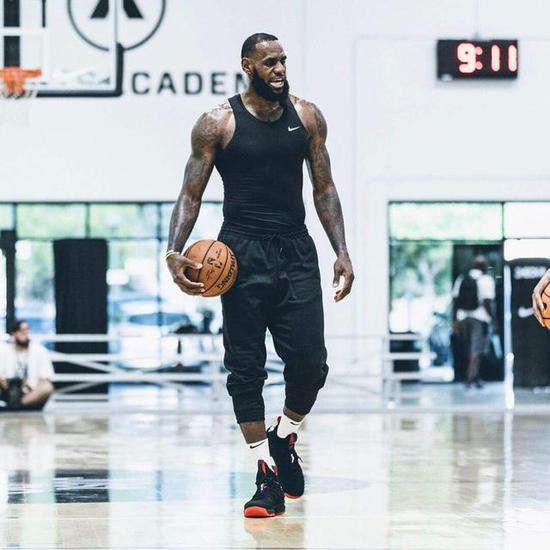 [中超]门框立功 上海海港客场全取三分