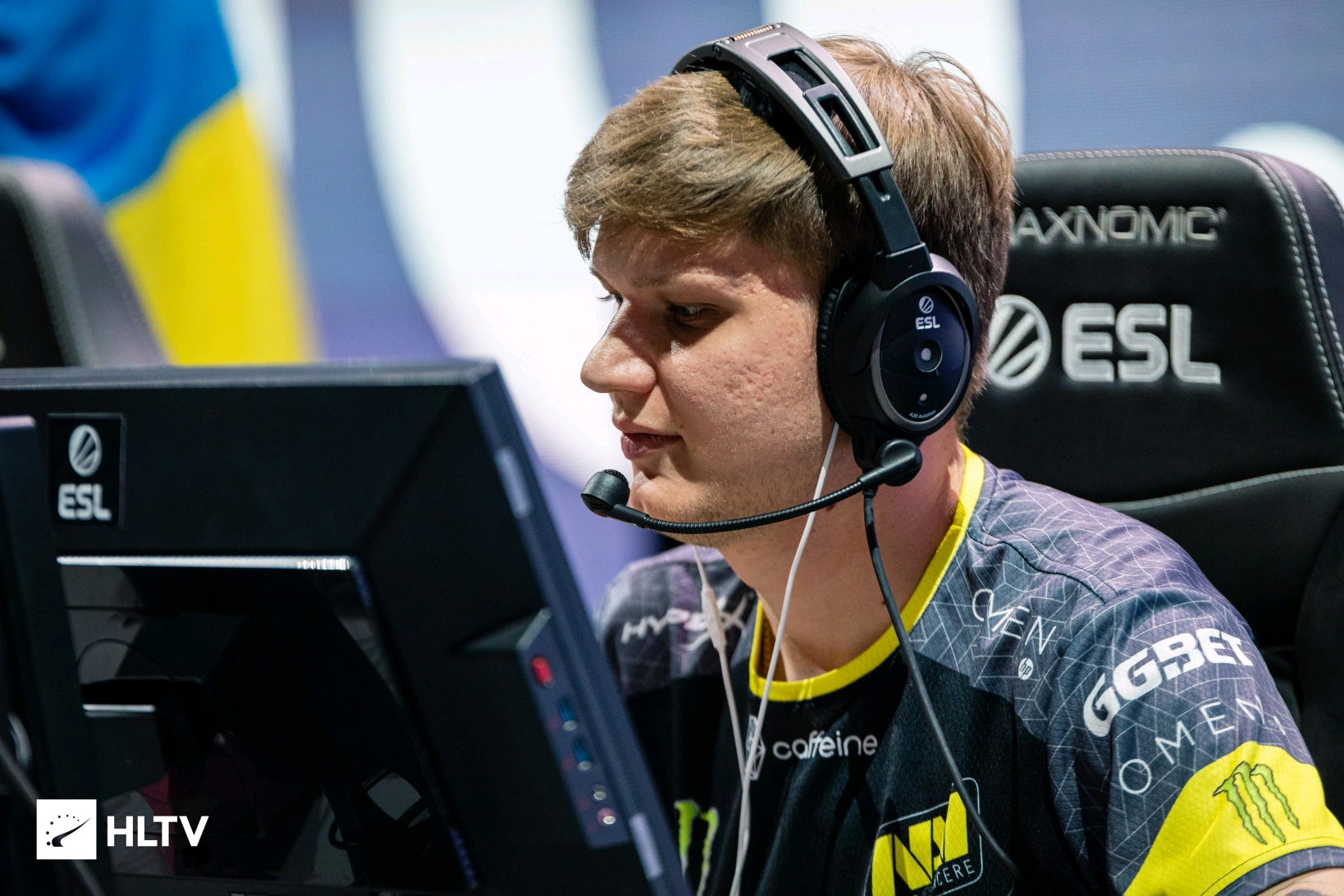 等于为更衣 等于为更衣